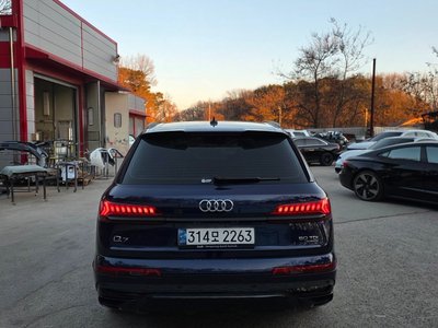 AUDI Q7 - 3