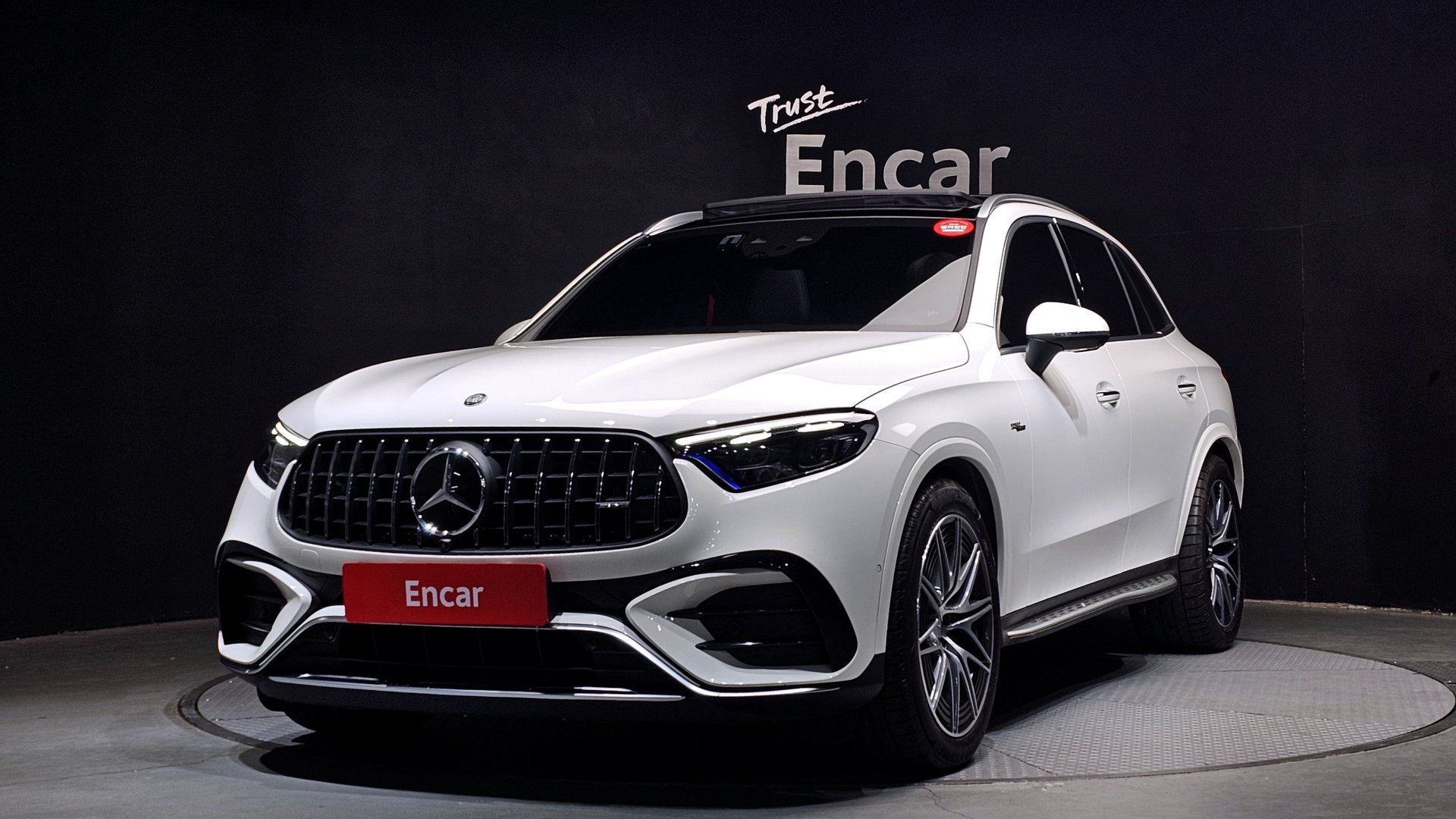 MERCEDES-BENZ GLC - View 1