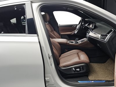 2022 BMW X6 — миниатюра 16