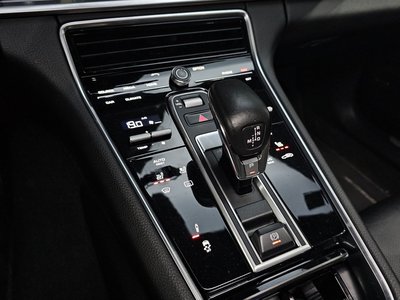 PORSCHE PANAMERA - 9