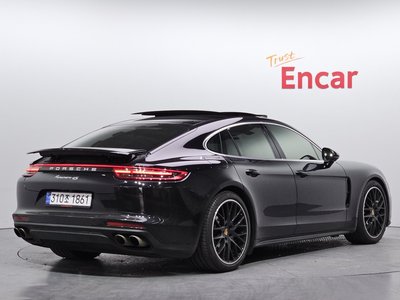 PORSCHE PANAMERA - 3