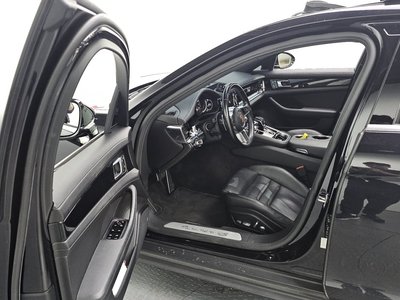 PORSCHE PANAMERA - 10