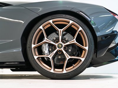 صورة مصغرة 28 لـ 2025 Lamborghini REVUELTO