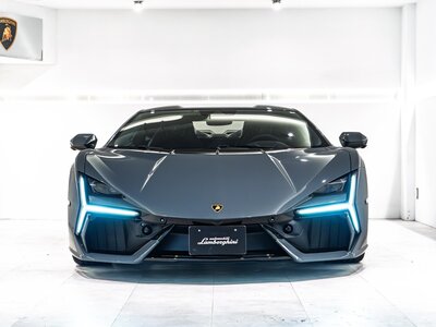 صورة 10 لـ 2025 Lamborghini REVUELTO