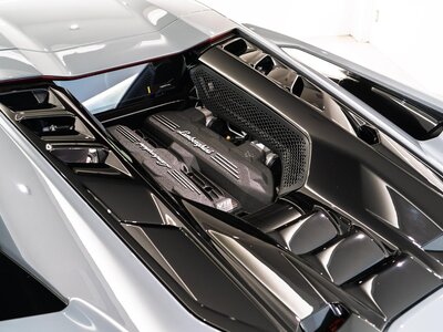 صورة مصغرة 32 لـ 2025 Lamborghini REVUELTO