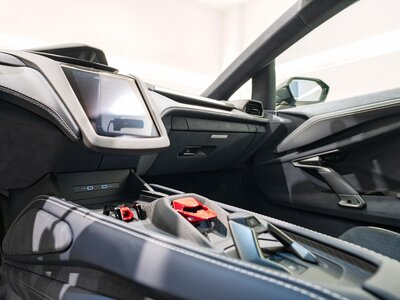صورة مصغرة 34 لـ 2025 Lamborghini REVUELTO