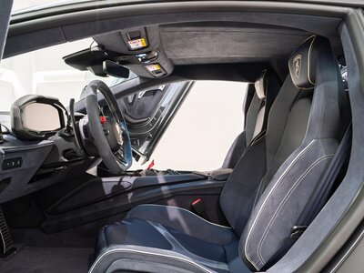 صورة مصغرة 40 لـ 2025 Lamborghini REVUELTO