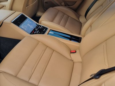 PORSCHE PANAMERA - 5