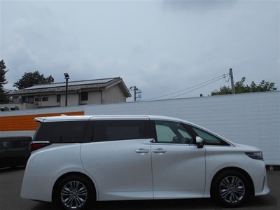 2023 Toyota ALPHARD photo 4