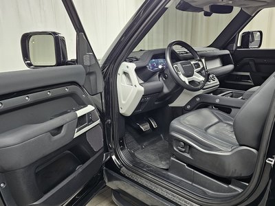 LAND ROVER DEFENDER - 10