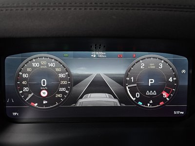 LAND ROVER DEFENDER - 8