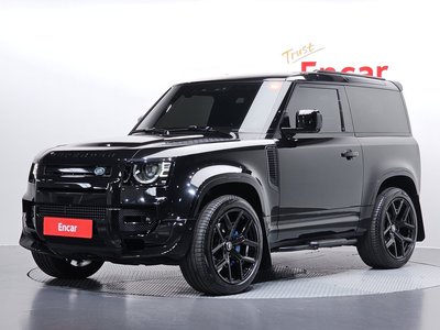 LAND ROVER DEFENDER - 1