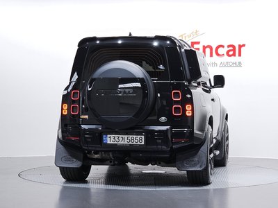 LAND ROVER DEFENDER - 3