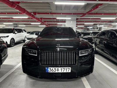 ROLLS-ROYCE GHOST