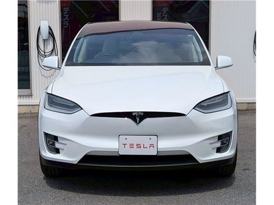 TESLA MODEL X - 4