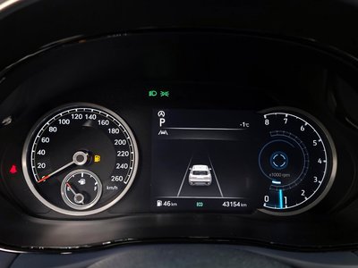 صورة 8 لـ 2021 Genesis GV70
