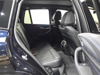 2025 BMW IX3 — миниатюра 18