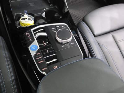 2025 BMW IX3 — миниатюра 12