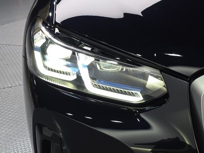 صورة 9 لـ 2025 BMW IX3