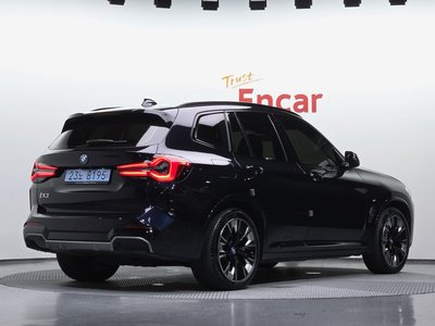 صورة 3 لـ 2025 BMW IX3