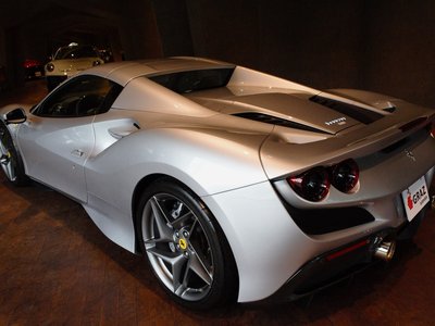 FERRARI F8 SPIDER - 9