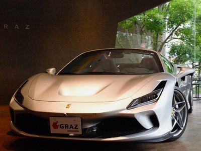 FERRARI F8 SPIDER - 1