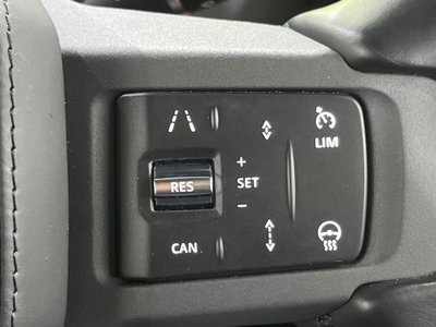 LAND ROVER DEFENDER - 10