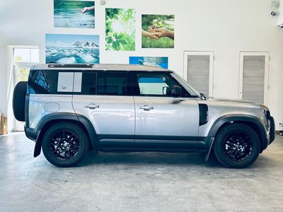 LAND ROVER DEFENDER - 6