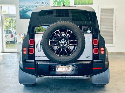 LAND ROVER DEFENDER - 8