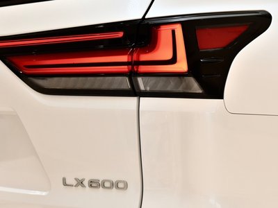 2023 Lexus LX 缩略图 13