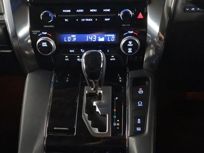 2023 Toyota ALPHARD — миниатюра 12