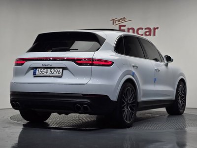 PORSCHE CAYENNE - 3