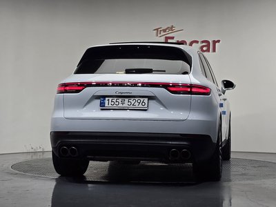 PORSCHE CAYENNE - 4