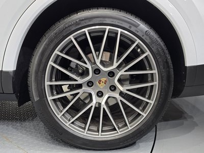 PORSCHE CAYENNE - 8