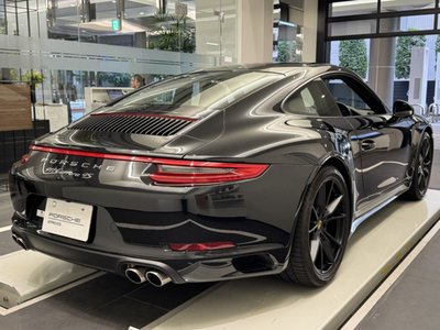 PORSCHE 911 - 4