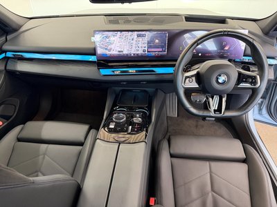 2024 BMW 5 SERIES photo 10