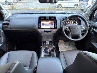 TOYOTA LAND CRUISER PRADO - 3