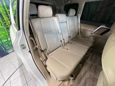 TOYOTA LAND CRUISER PRADO - 9