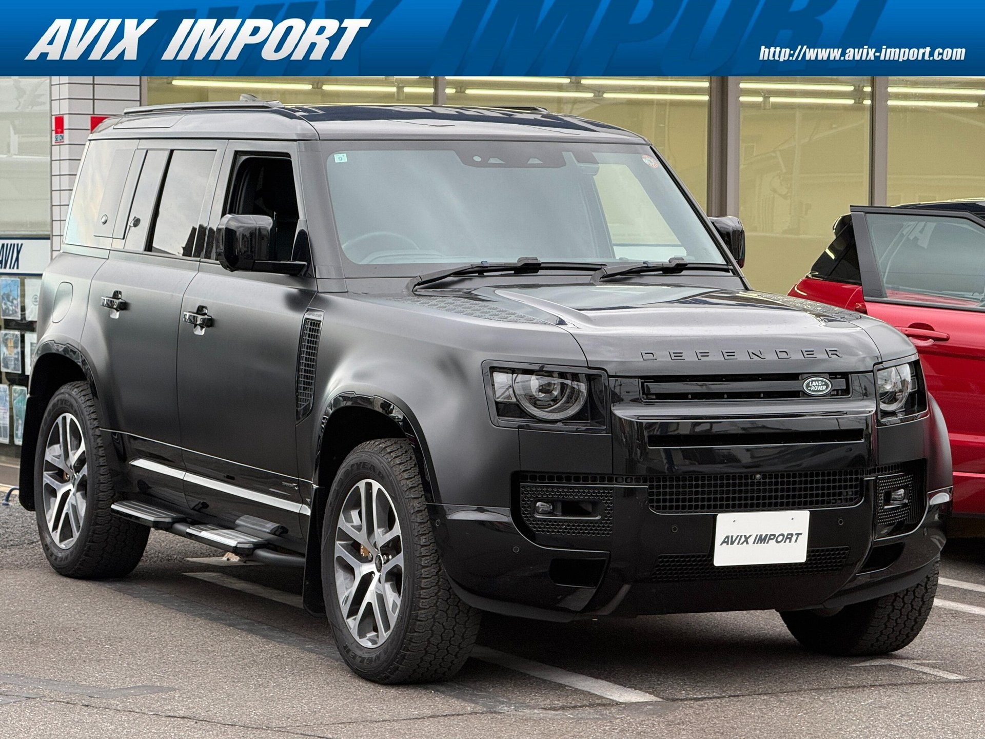 LAND ROVER DEFENDER - View 1