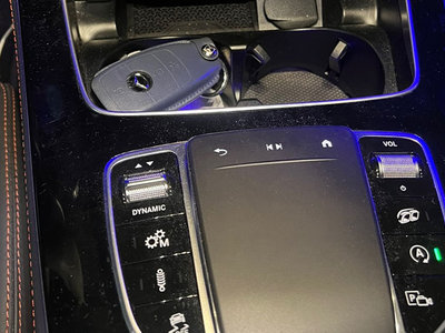 MERCEDES-BENZ E-CLASS - 8