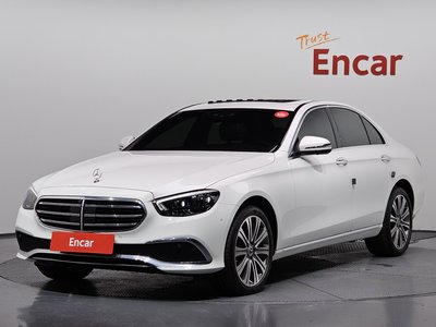 2022 Mercedes-BENZ E-CLASS photo 1