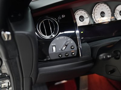 صورة مصغرة 18 لـ 2021 ROLLS-ROYCE DAWN