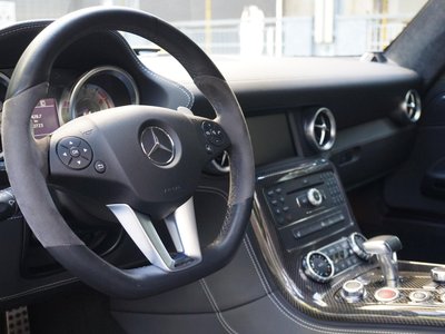 MERCEDES-BENZ SL AMG - 9