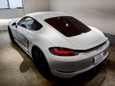 2017 Porsche 718 photo 8