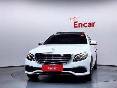 MERCEDES-BENZ E-CLASS - 2