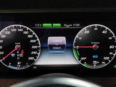 MERCEDES-BENZ E-CLASS - 8