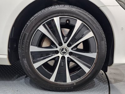 MERCEDES-BENZ E-CLASS - 6