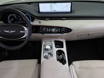 صورة 5 لـ 2022 Genesis GV70