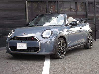 MINI MINI CONVERTIBLE - 1