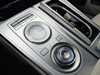 2021 Genesis GV80 — миниатюра 12